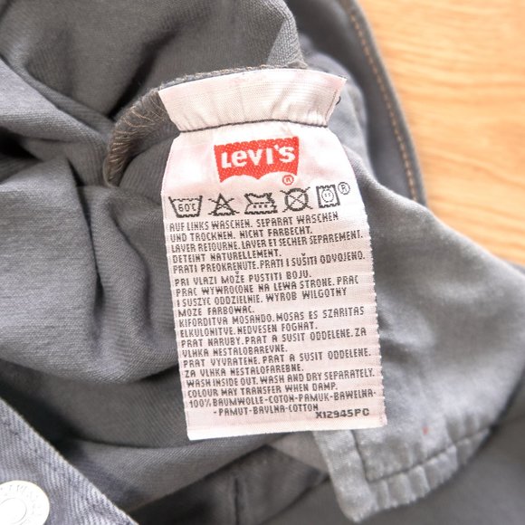 Vintage Levi's 501 Women's Gray Denim High Waist MOM Fly Buttons Jeans, Sz 28 - Picture 7 of 11